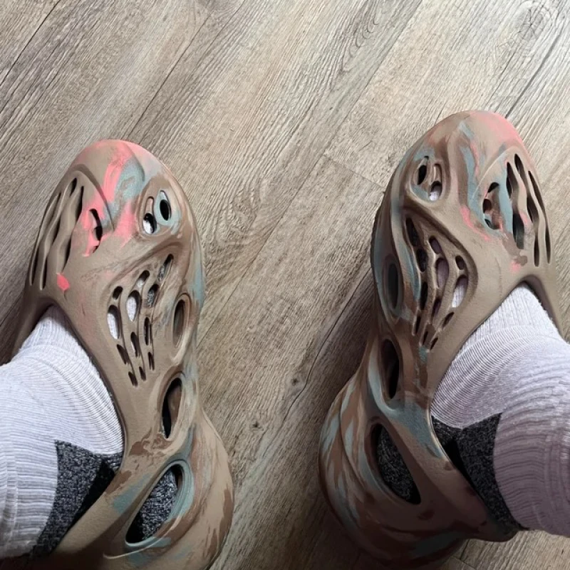 javisneaker.com :: Yeezy Foam Runner MX Sand Grey GY3969