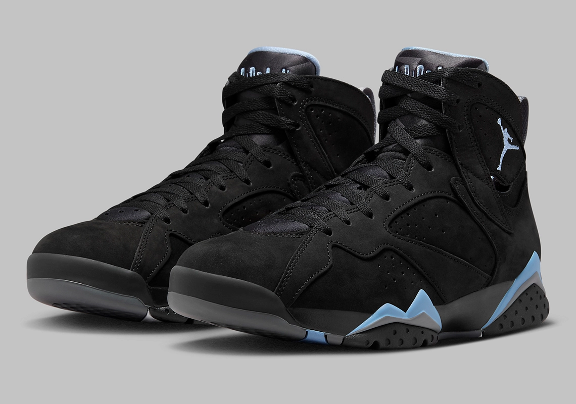 Hình ảnh chính thức của Air Jordan 7 “Chambray”