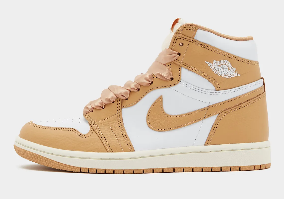 Cái nhìn đầu tiên về Air Jordan 1 Retro High OG “Praline”