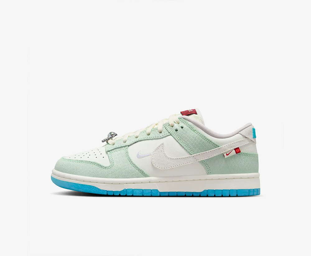 Nike Wmns Dunk Low LX 'Year of the Dragon' FZ5065-111