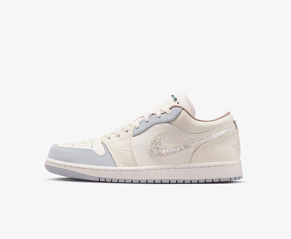 Nike Wmns Air Jordan 1 Low 'Soft Pearl' IH7323-100